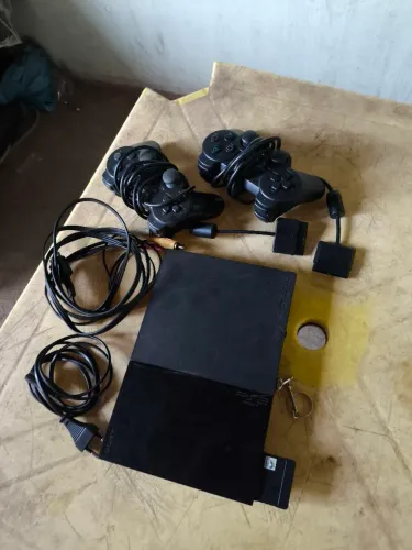 Vendo ps2 em ótimo estado de conservação 