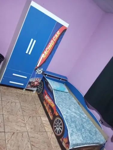 Cama +Guarda roupa infantil
