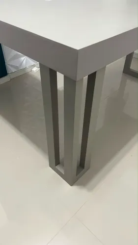 MESA DE ESCRITÓRIO EM L À VENDA