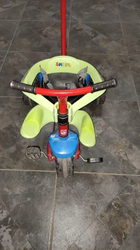 Triciclo e cadeira para automóvel 