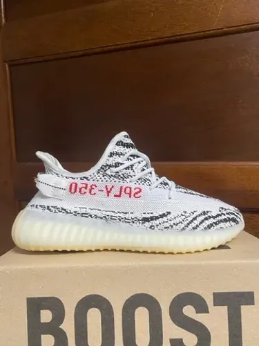 Adidas YEEZY BOOST 350. Tamanho 40'. N0V0