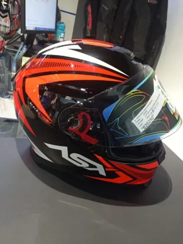 Capacete ASX Eagle street 