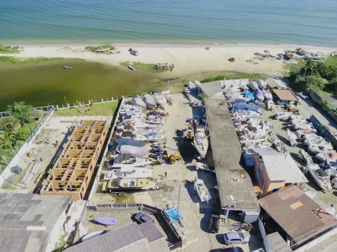 Área em Ponta das Canas - Florianópolis