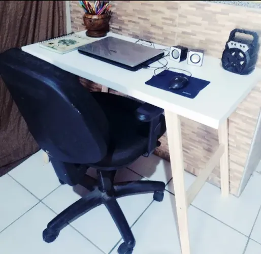 Mesa de estudo ou decoração