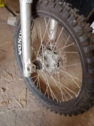 Roda dianteira XRE 300 nova e usada