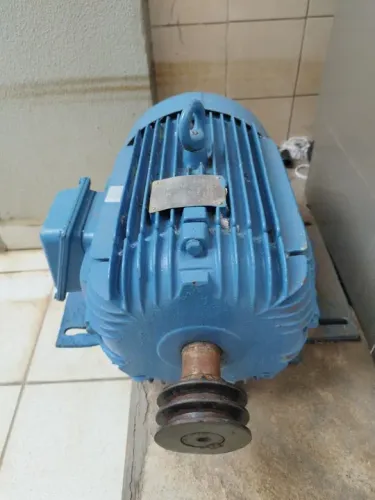 Motor Weg 1,5 CV 420 RPM Trifásico