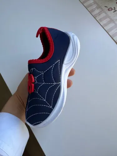 Tênis infantil homem aranha nunca usado tamanho 27