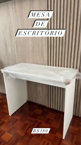Mesa para estudo ou manicure 