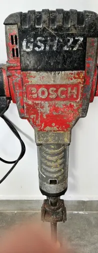 Martelo Demolidor 30k 220v Bosch GSH 27  REVISADO com ponteiro.