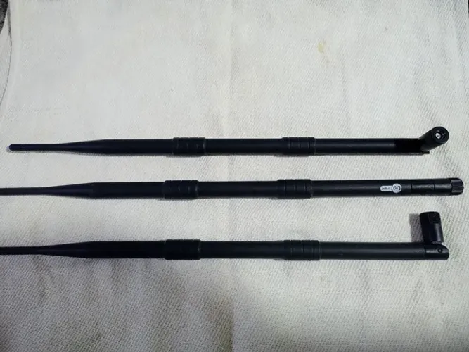 Três Antenas para Roteadores.de 9dbm.