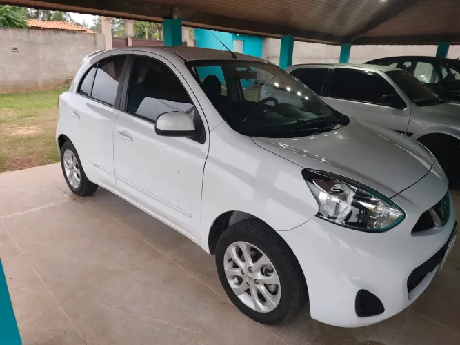 Nissan March SV 1.0 12V Flex 5P 2020