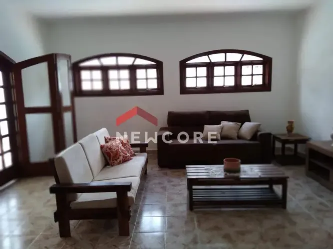 Casa em Rua das Orquídeas - Flórida - Praia Grande/SP