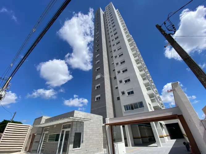 APARTAMENTO NO 8º ANDAR À VENDA NO EDIFÍCIO GARDEN EM APUCARANA.