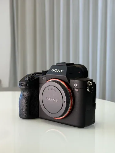 Sony a7Riii - sem detalhes 