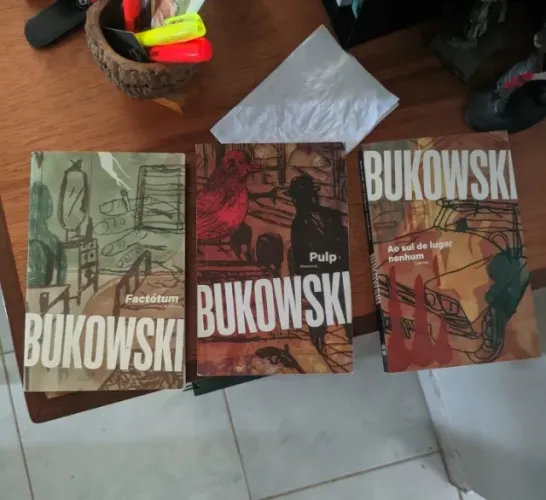 Livros Bukowski