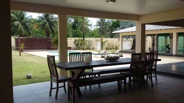 BARRA DA TIJUCA - CONDOMÍNIO FECHADO EM PONTO NOBRE - 900 M² AC - ÚNICA!!!