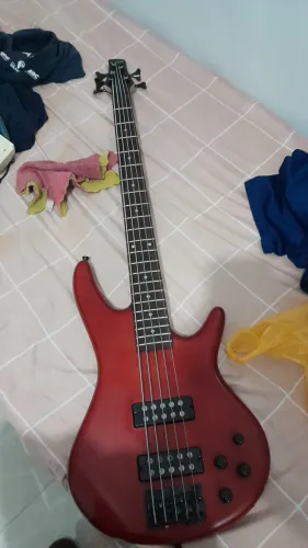 Contrabaixo Ibanez gio soundgear 5 cordas