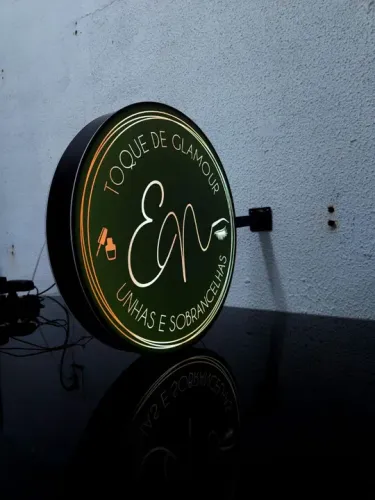 Placa Luminosa de LED para Salão de Beleza