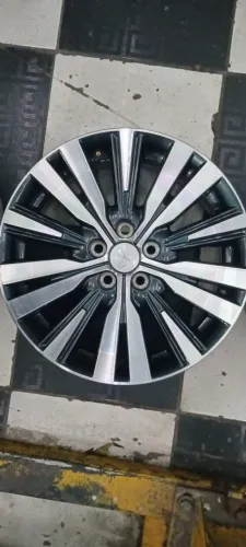 Rodas originais Mitsubishi 18