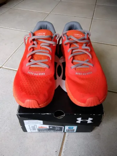 Tênis Under Armour HOVR Machina 2