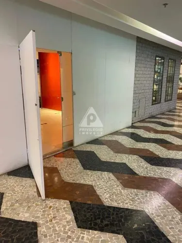 Loja em shopping tradicional da Zona Sul