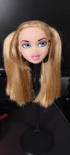 Cabeça Bratz
