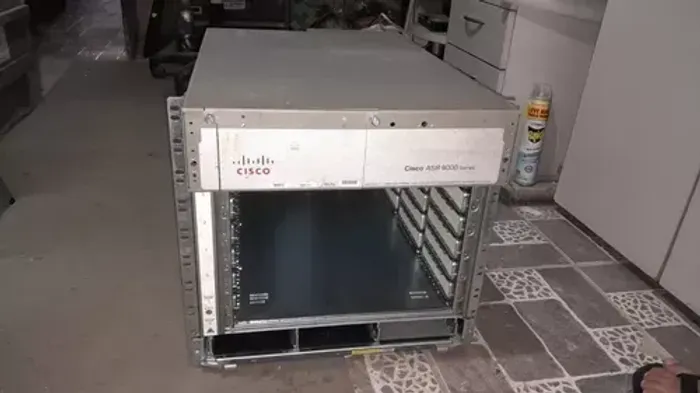 Gabinete Chassi Cisco Asr- * (vazio) 
