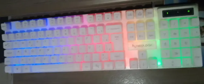 Teclado Gamer Neologic Infinite Play White, Semi Mecânico, ABNT2, Rainbow, Branco, IFNT-WT