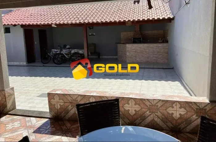 Casa para Venda em Uberlândia, Pacaembu, 3 dormitórios, 1 suíte, 3 banheiros, 4 vagas