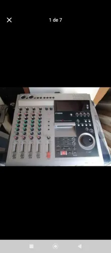 Mesa de som YAMAHA