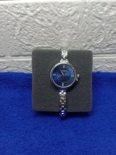 Relógio Curren Feminino - Elegância e Estilo!