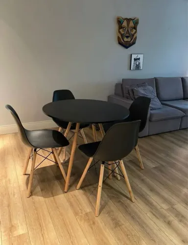 OFERTA Mesa de Jantar Redonda com Cadeiras Eames Eiffel