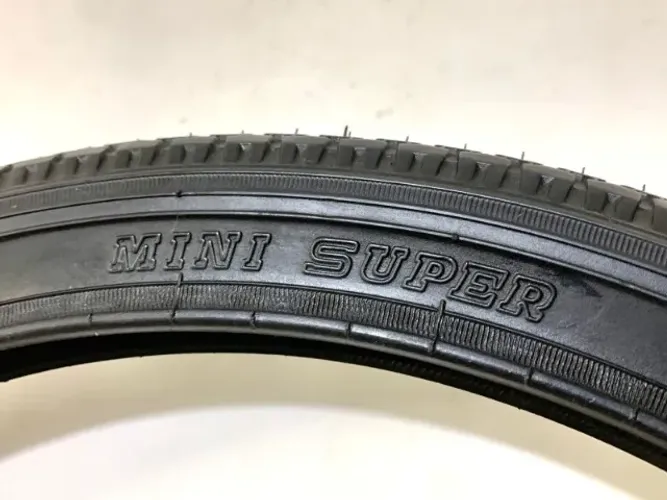 Pneu Pirelli Mini Super medida 20" x 1.75" novo original Caloi Berlineta