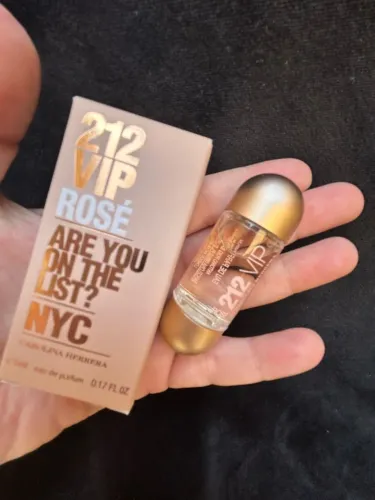 miniatura perfume 212 vip rose - edp