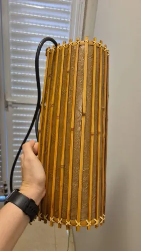 Luminária de bambu vintage