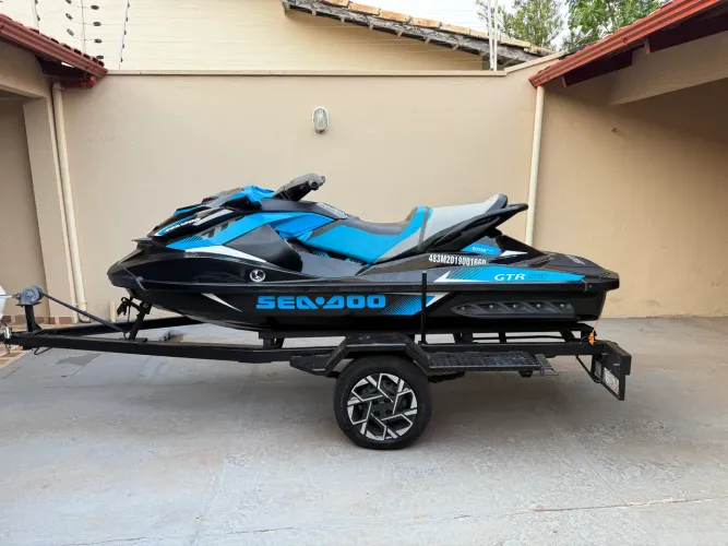 Jet Ski Sea-Doo 230 HP - 2019 *COM SOM