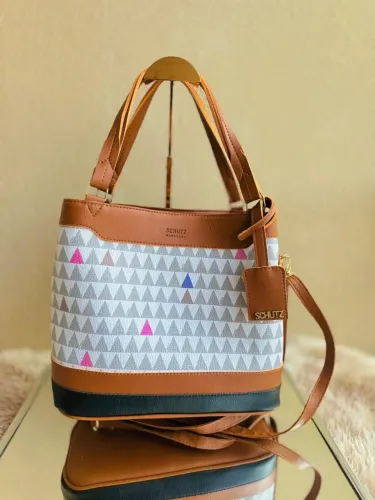 Bolsa Schutz Triângulos