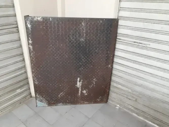 01 CHAPA DE AÇO 18, medidas: ~1,25 x 1,25 M / dobra 0,15 M, SEMINOVA 