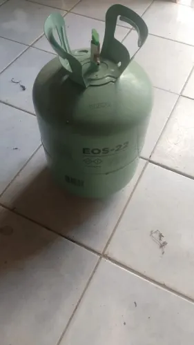 Ar-condicionado LG Neoplasma 9000 btus + 1 bujao de gás pra 1 troca