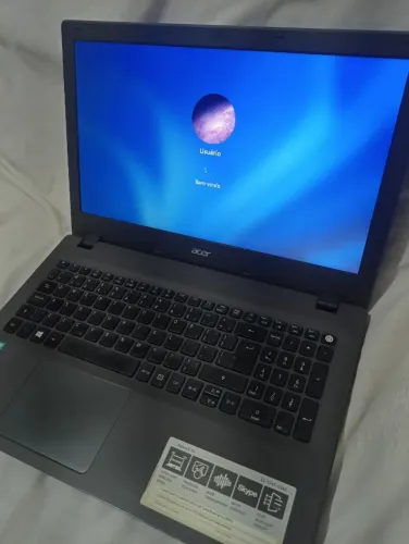 Notebook Acer 15" Tela Touch, muito novo