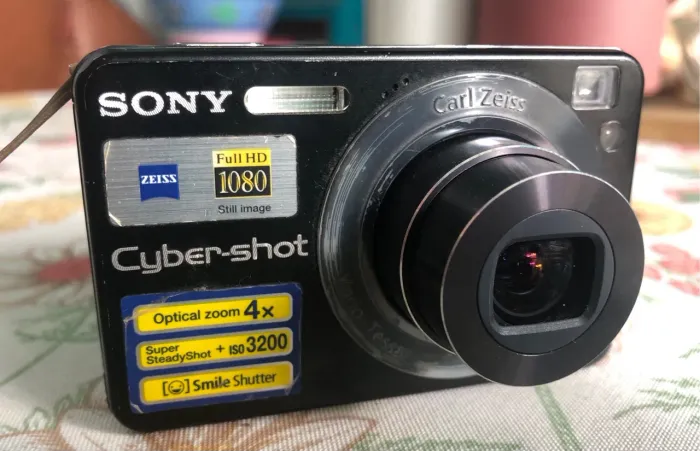 sony cyber shot 8.1 megapixels dsc w130