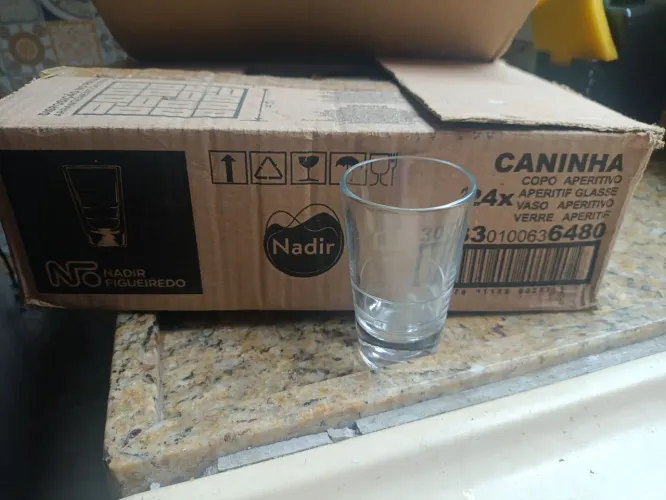 24 Copos de Vidro Aperitivo Caninha Nadir