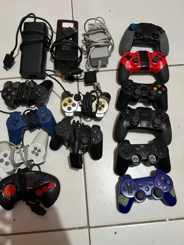 Lote de Controles e Acessórios sucata 