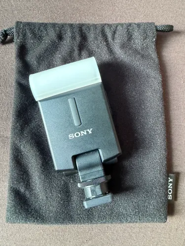 Flash Sony F20m para Sony a6000, Sony ZV1, dentre outras