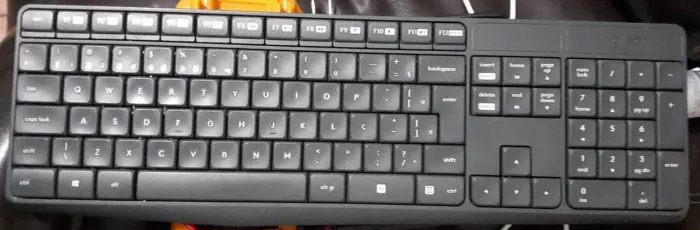 teclado logitech k235