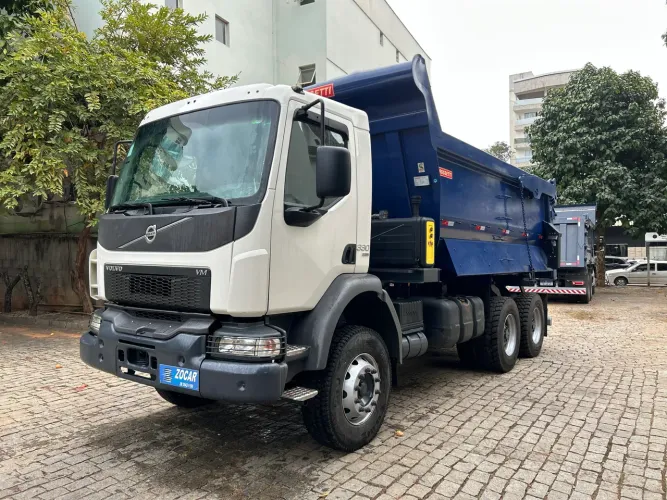 Volvo VM 330 6x4