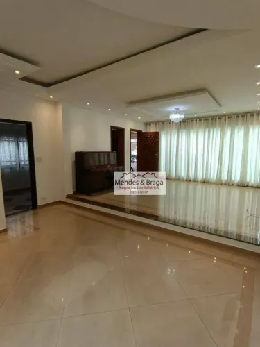 Casa com 3 dormitórios para alugar, 230 m² por R$ 7.300,00/mês - Vila Milton - Guarulhos/S