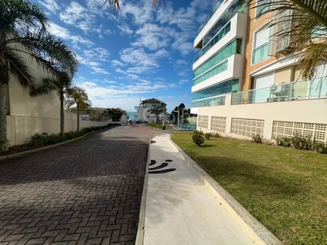 2 quartos, acesso à praia no Costão do Santinho