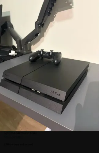PlayStation 4 500GB funcionando perfeitamente