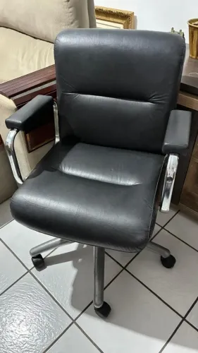 Cadeira Executiva Lavoro Tok&Stok - Preta